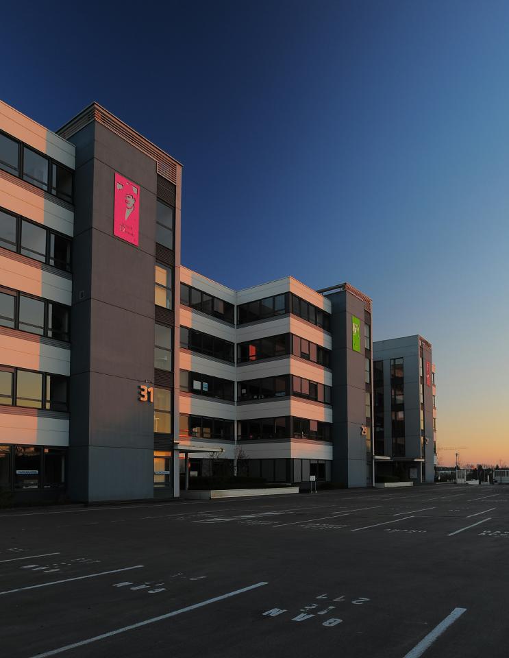 Bureau Tours 602m² Location bureau Tours Indre-et-Loire OLBUR2426096 9